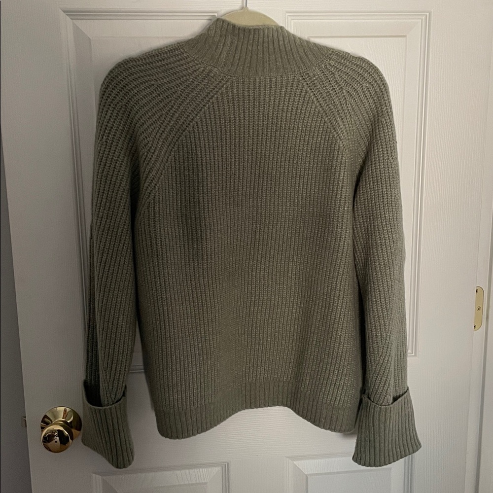 Abercrombie & Fitch Light Green Open Front Cardigan - Picture 3 of 3
